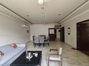 Team Area in 2 BHK Builder Floor at Hauz Khas – for Rent