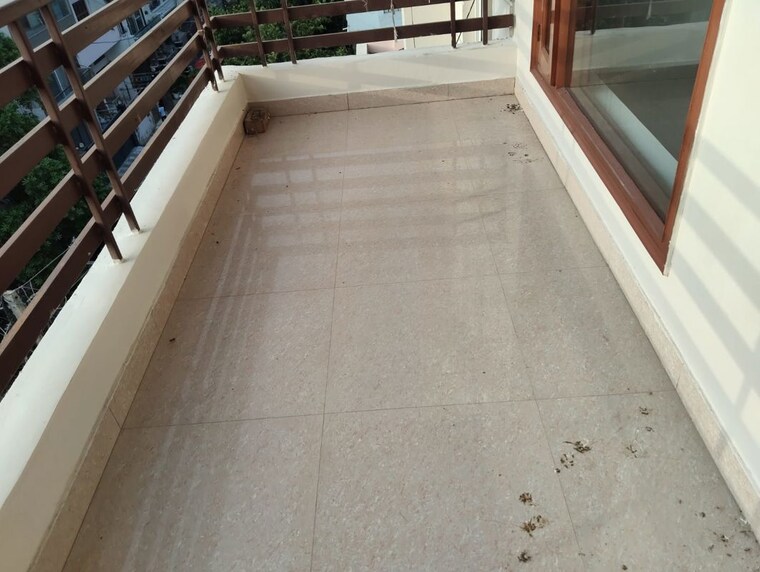 Balcony, sector 45 3 Bedroom 1800 Sq.Ft. Builder Floor In Sector 45 Gurgaon 10603638