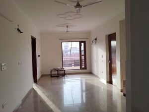 3 BHK Builder Floor For Rent in Sector 45