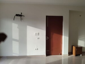 Room in 3 BHK Builder Floor at Sector 45 – for Rent