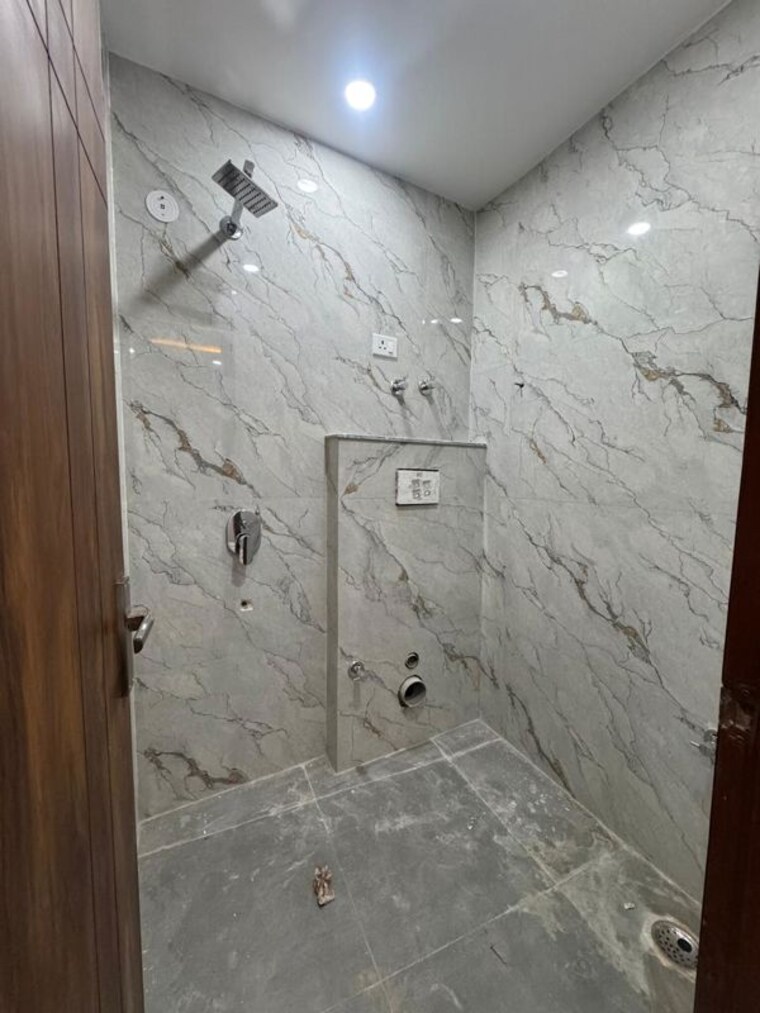 Bathroom, bhagwati-apartments-noida 2 Bedroom 1050 Sq.Ft. Builder Floor In Sector 73 Noida 10603644