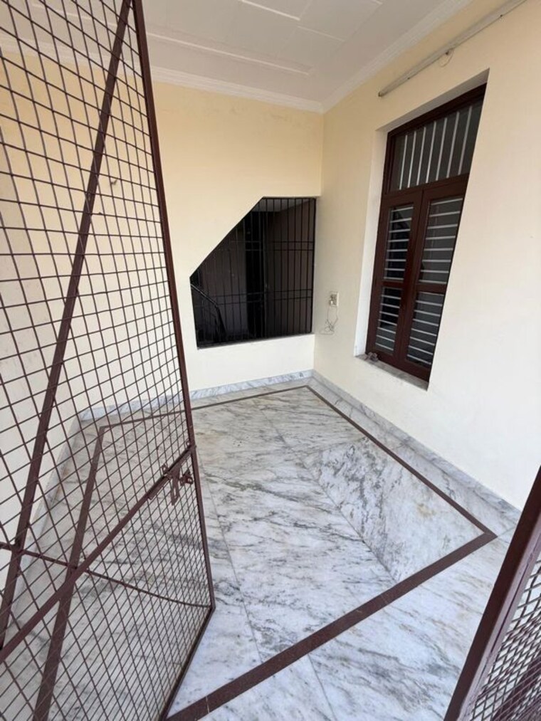 Balcony, sector 45 2 Bedroom 1400 Sq.Ft. Builder Floor In Sector 45 Gurgaon 10603649