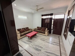 Bedroom in 2 BHK Builder Floor at Sector 45 – for Rent