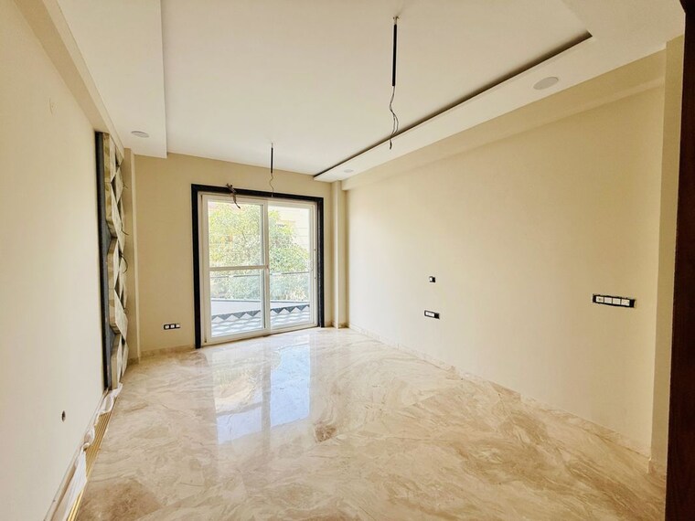 Room, sector 16 4 Bedroom 500 Sq.Yd. Builder Floor In Sector 16 Faridabad 10603654