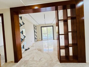 Room in 4 BHK Builder Floor at Sector 16 – for Sale