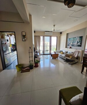 Team Area in 3 BHK Apartment at Sanghvi Aaditya Elegance, Matunga West – for Rent