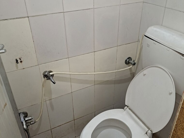 Bathroom, vasant-mandar-chs 1 Bedroom 508 Sq.Ft. Apartment In Vasant Vihar Thane 10603671