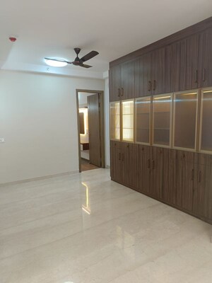Room in 2.5 BHK Apartment at The Center Court, Sector 88a – for Rent
