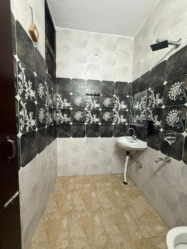 Kitchen, pir machalla 2 Bedroom 1000 Sq.Ft. Builder Floor In Pir Machalla Zirakpur 10603698