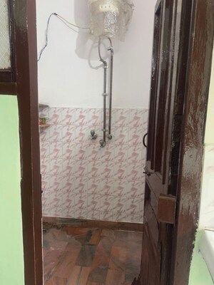 Bathroom in 1 BHK Independent House at Sector 33 – for Rent