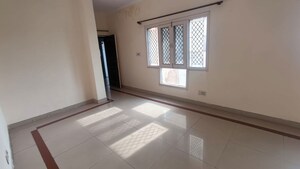 Room in 3 BHK Apartment at Madhur Jivan Apartment, Sector 56 – for Rent