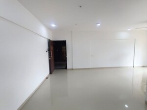 Room in 2 BHK Apartment at Majestic Avighna, Chembur – for Rent