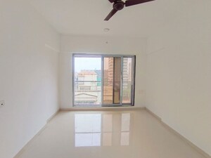 Room in 2 BHK Apartment at Majestic Avighna, Chembur – for Rent