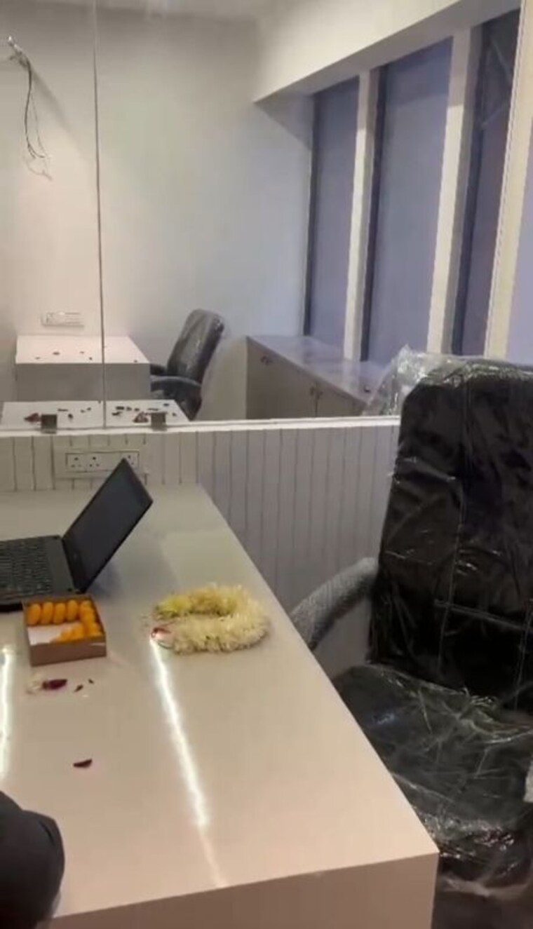 Team Area, navrangpura Commercial Office Space 625 Sq.Ft. In Navrangpura Ahmedabad 10603750