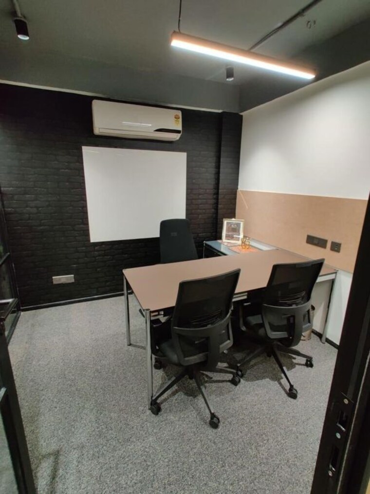 Team Area, south tukoganj Commercial Office Space 1800 Sq.Ft. In South Tukoganj Indore 10603765