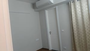 Building Lobby in 3.5 BHK Apartment at Signature Global City 63A, Sector 63a – for Rent