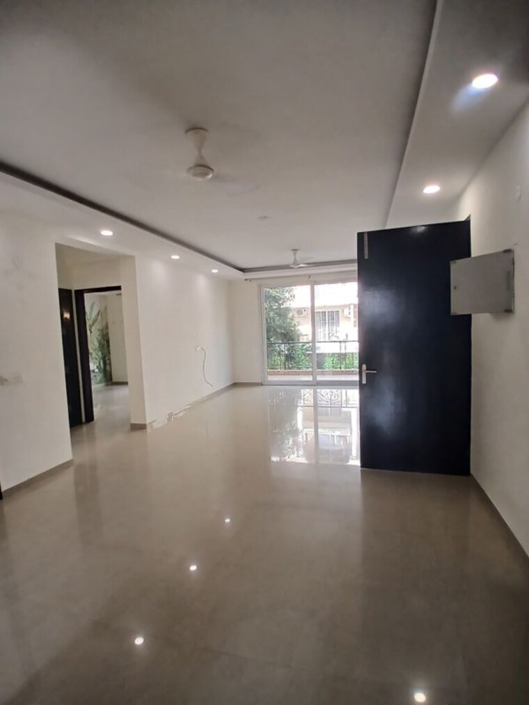 Room, pakhowal road 3 Bedroom 1850 Sq.Ft. Apartment In Pakhowal Road Ludhiana 10603738