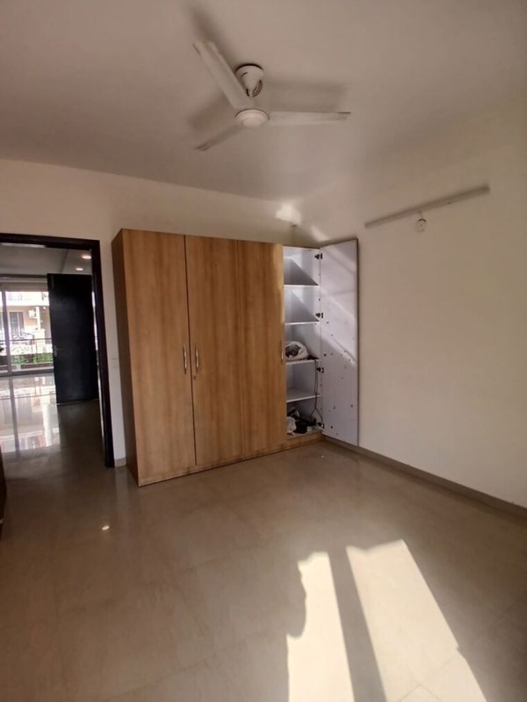 Room, pakhowal road 3 Bedroom 1850 Sq.Ft. Apartment In Pakhowal Road Ludhiana 10603738