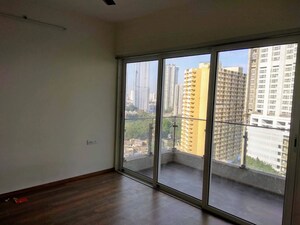 Room in 2 BHK Apartment at L&T Crescent Bay T2, Parel – for Rent