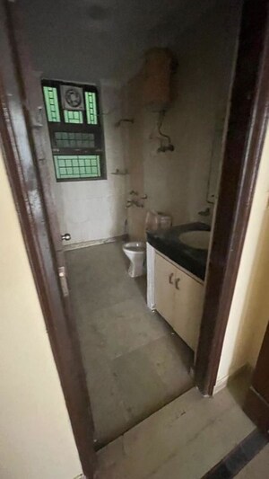 Building Lobby in 1 BHK Builder Floor at Sector 23 – for Rent