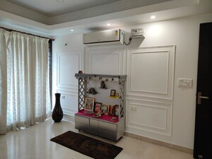 Furnished Amenities in 3 BHK Builder Floor at Greater Kailash – for Sale
