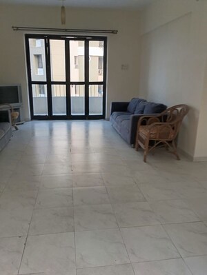 Room in 2 BHK Apartment at Harsh Vihar, Aundh – for Rent