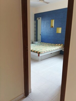 Room in 2 BHK Apartment at Harsh Vihar, Aundh – for Rent