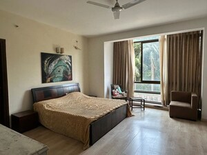 Living Room in 4 BHK Apartment at SS Hibiscus, Sector 50 – for Rent
