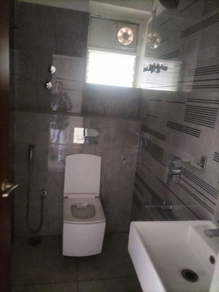 Bathroom, ss-residency-attapur 3 Bedroom 2000 Sq.Ft. Apartment In Attapur Hyderabad 10603839