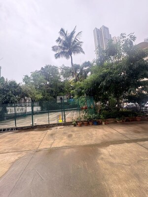 Plot Area in 3 BHK Apartment at Falcon Castle, Lower Parel – for Rent