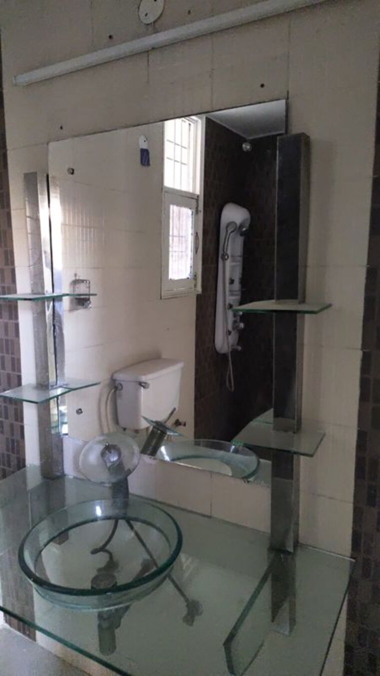 Bathroom, aditya-palm-court 4 Bedroom 2250 Sq.Ft. Apartment In Vip Road Zirakpur 10603906