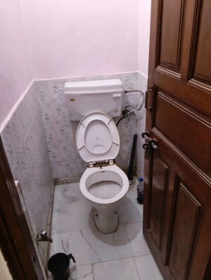 Bathroom in 2 BHK Builder Floor at Sector 23 – for Rent