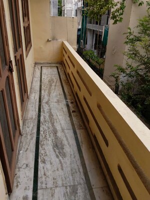Balcony in 2 BHK Builder Floor at Sector 23 – for Rent