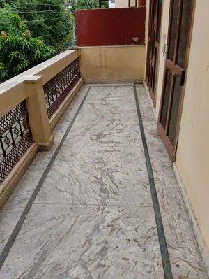Balcony in 2 BHK Builder Floor at Sector 23 – for Rent