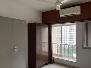 Room in 2 BHK Apartment at Vascon Forest County, Kharadi – for Rent