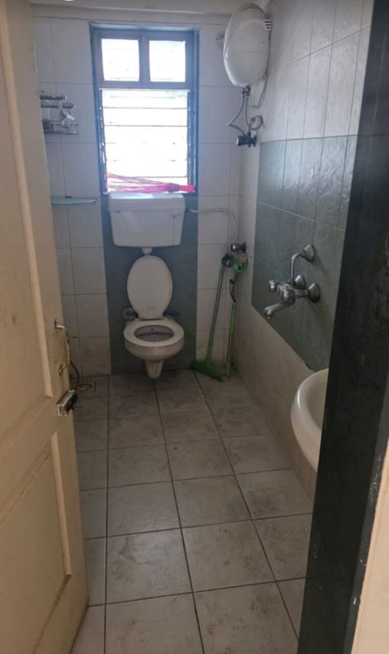 Bathroom, kp-krishna-regency 2 Bedroom 690 Sq.Ft. Apartment In Malad West Mumbai 10603948