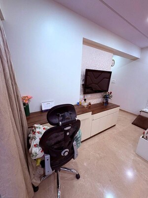 Room in 3 BHK Apartment at Garden View Manpada, Manpada – for Sale