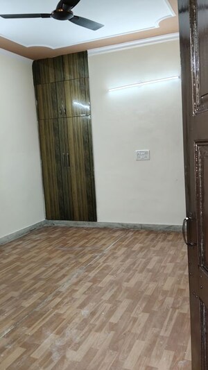 Room in 2 BHK Builder Floor at Spring Field, Sector 31 – for Sale