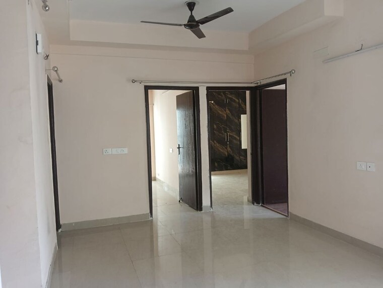 Living Room, amrapali dream valley 3 Bedroom 1045 Sq.Ft. Apartment In Amrapali Dream Valley Greater Noida 10604022