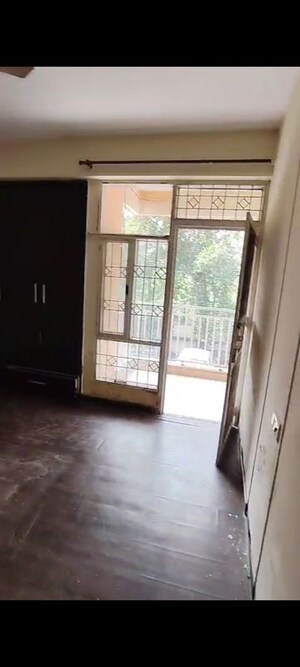 Room in 3 BHK Apartment at JKG Heights, Vasundhara Sector 6 – for Rent