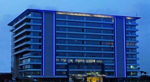  Office Space – Exterior View View at Wadhwa Trade Centre, Santacruz East - for Rent