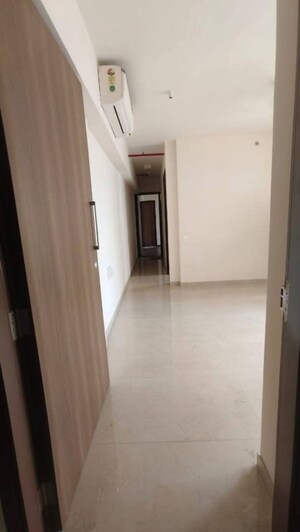 Room in 1.5 BHK Apartment at Piramal Vaikunth, Balkum Pada – for Sale
