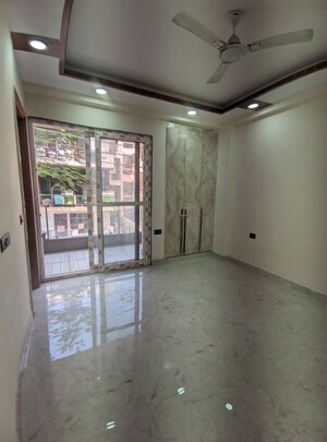 Room in 3 BHK Builder Floor at Green Fields Colony – for Sale