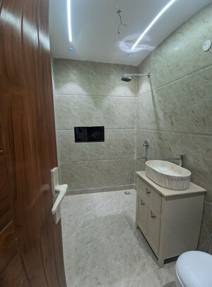 Bathroom in 3 BHK Builder Floor at Green Fields Colony – for Sale