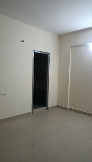 Room in 2 BHK Apartment at Varun Lotus, Singasandra – for Sale