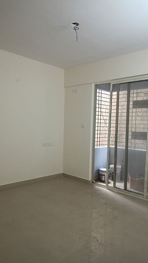 Room in 2 BHK Apartment at Varun Lotus, Singasandra – for Sale
