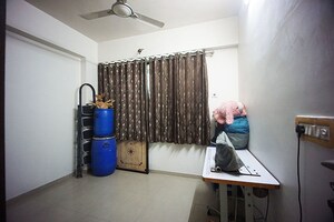 Team Area in 3 BHK Apartment at Nikol – for Sale