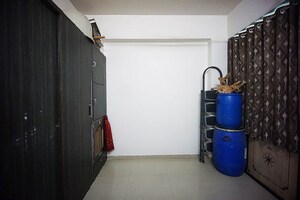 Furnished Amenities in 3 BHK Apartment at Nikol – for Sale