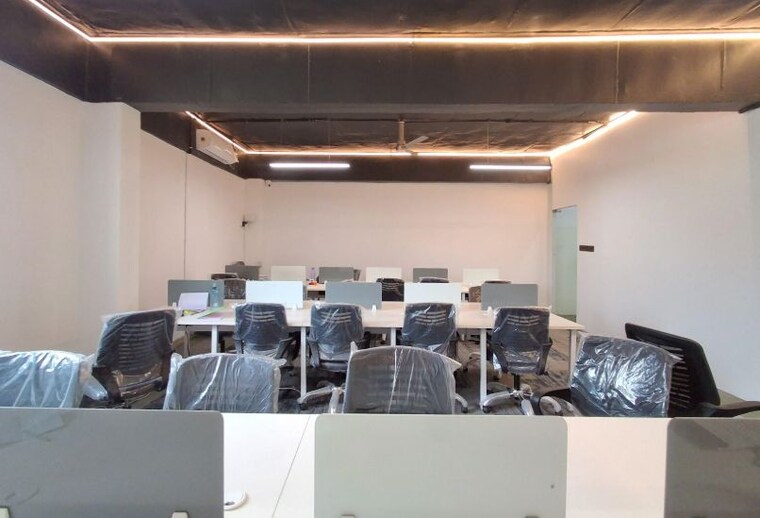 Team Area, dynasty-business-park Commercial Office Space 1150 Sq.Ft. In Andheri East Mumbai 10604096