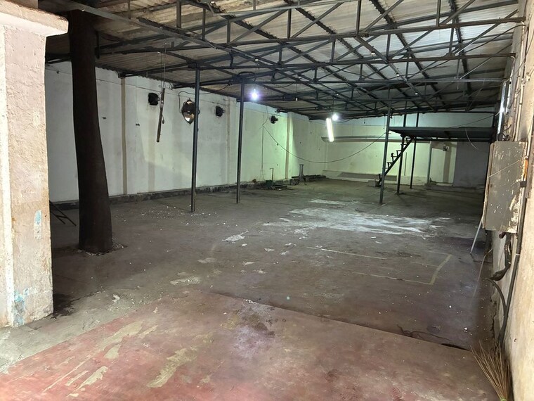 Team Area, manpada Commercial Warehouse 2000 Sq.Ft. In Manpada Thane 10604104